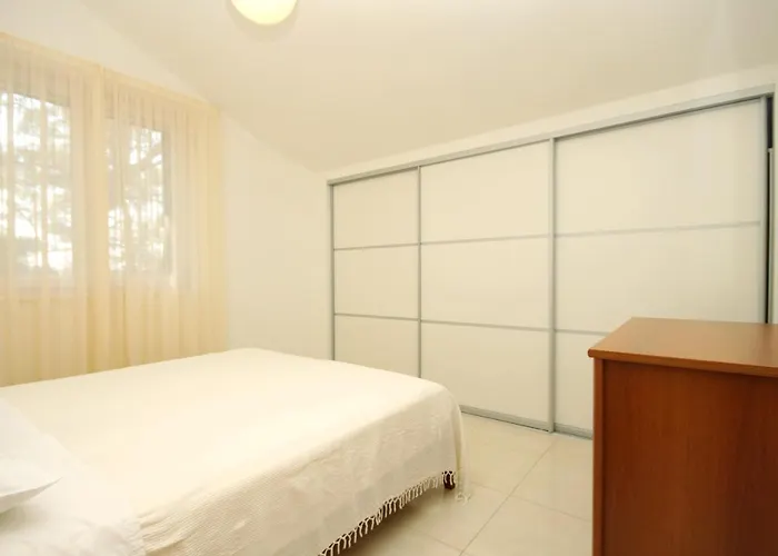 Verunic 8103a Appartement Veli Rat