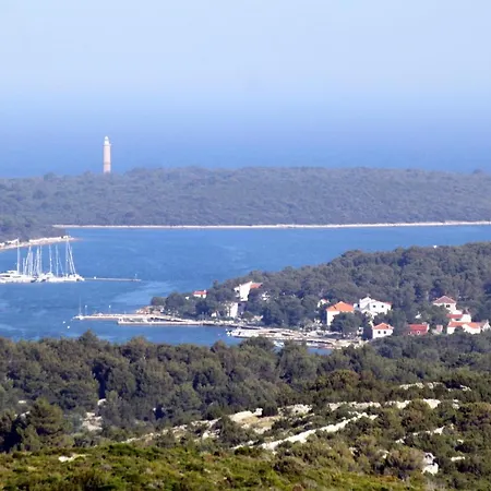 Verunic 8103a Apartment Veli Rat