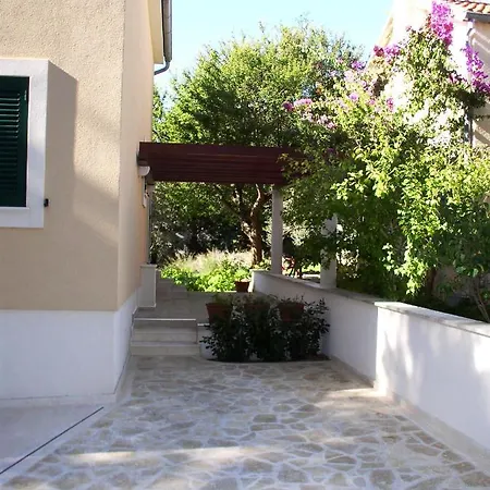 Apartment Verunic 8103a