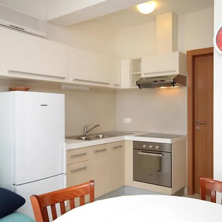 Verunic 8103a Apartment *